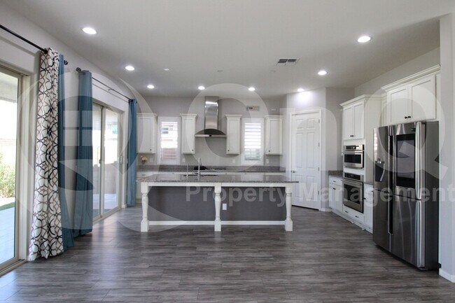 22510 N 102nd Ave Peoria, AZ 85383 photo 3