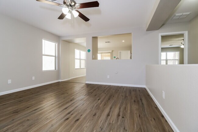 16910 W Marconi Ave Surprise, AZ 85388 photo 5