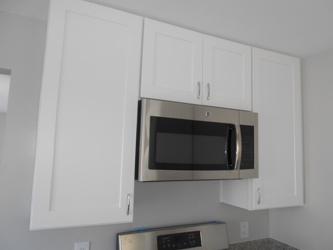 2085 Abbott St San Diego, CA 92107 photo 4