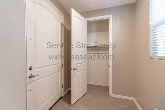 2608 S Quaintance St Gilbert, AZ 85295 photo 4