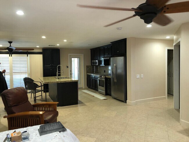 2412 S Stanley Pl Tempe, AZ 85282 photo 4