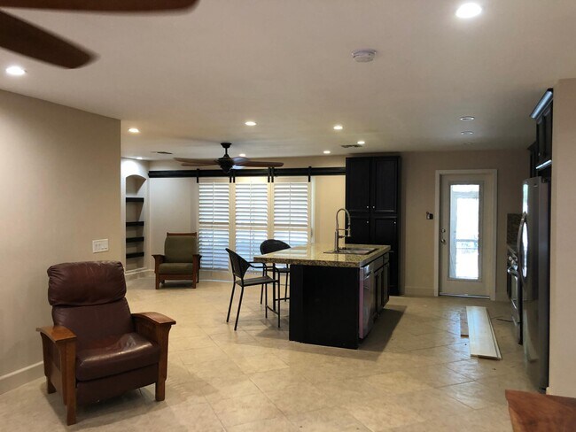 2412 S Stanley Pl Tempe, AZ 85282 photo 3