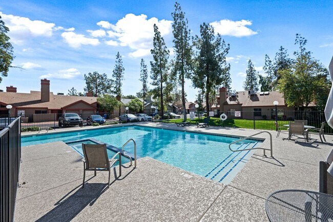 14002 N 49th Ave Glendale, AZ 85306 photo 3