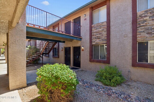 4354 N 82nd St Scottsdale, AZ 85251 photo 2