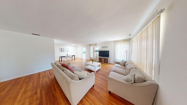 4815 63rd St San Diego, CA 92115