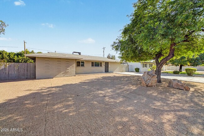 515 E Vista Del Cerro Dr Tempe, AZ 85281 photo 5