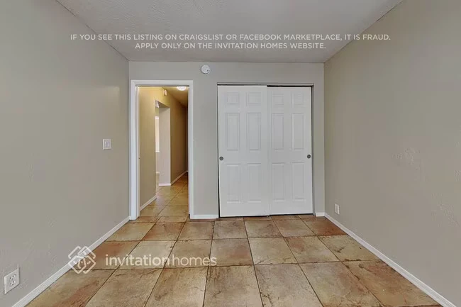1215 E Winter Dr Phoenix, AZ 85020 photo 2