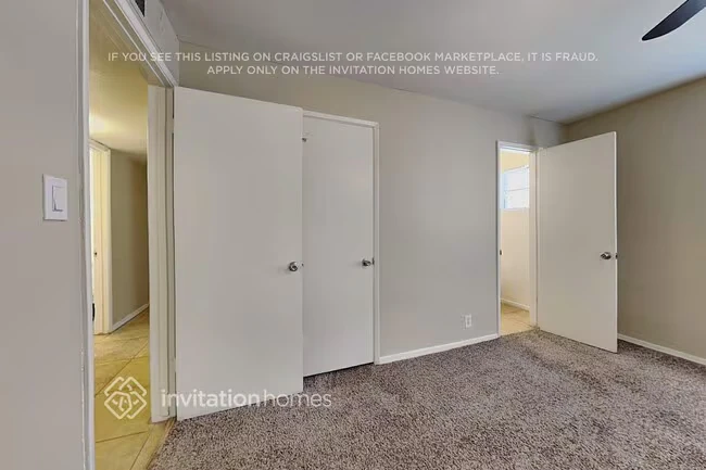 1215 E Winter Dr Phoenix, AZ 85020 photo 4