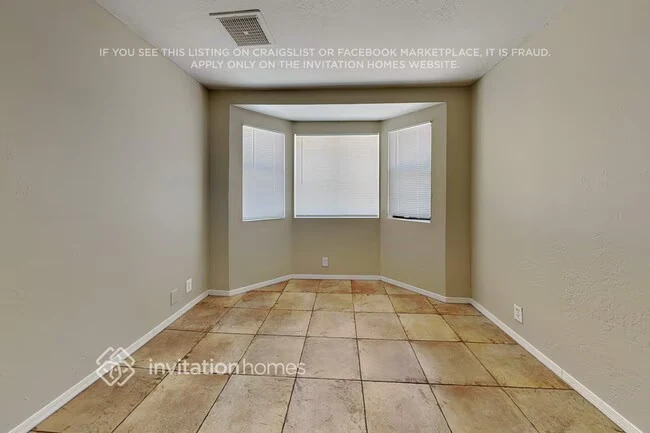 1215 E Winter Dr Phoenix, AZ 85020 photo 3