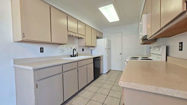 4917 N 73rd St Scottsdale, AZ 85251 photo 5