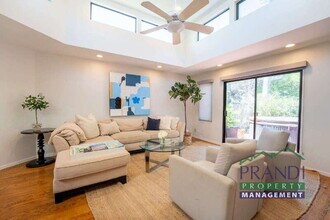 1478 Vistazo St W Tiburon, CA 94920 photo 5