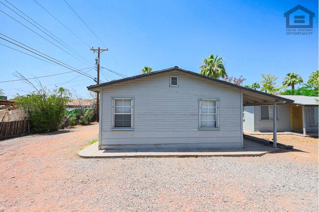 3315 E Cambridge Ave Phoenix, AZ 85008 photo 4