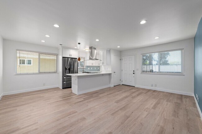 2466 Golzio Ct San Jose, CA 95133 photo 4