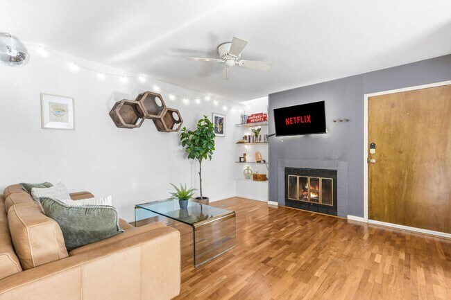 4666 Mission Ave San Diego, CA 92116 photo 2