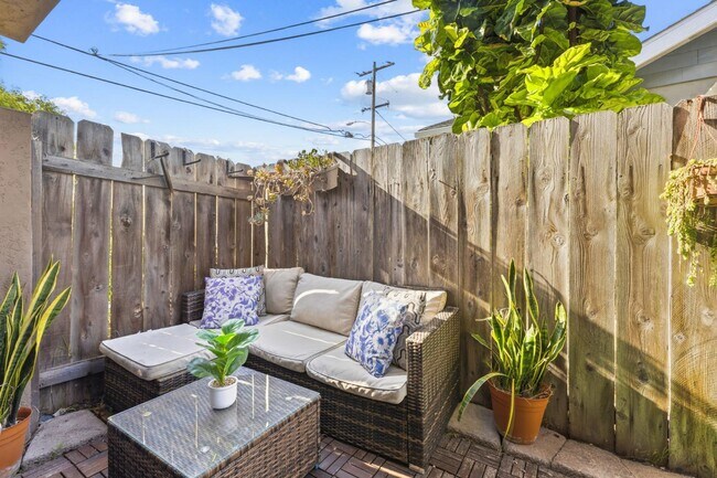 4666 Mission Ave San Diego, CA 92116