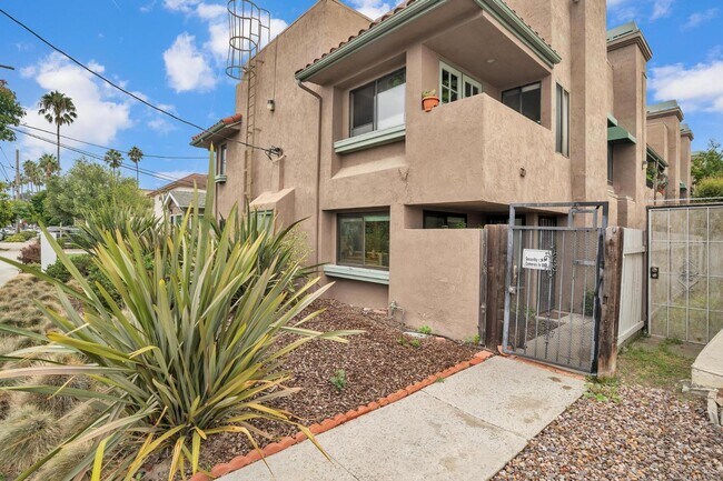 4666 Mission Ave San Diego, CA 92116 photo 4