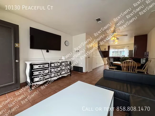 10130 Peaceful Ct Santee, CA 92071 photo 4