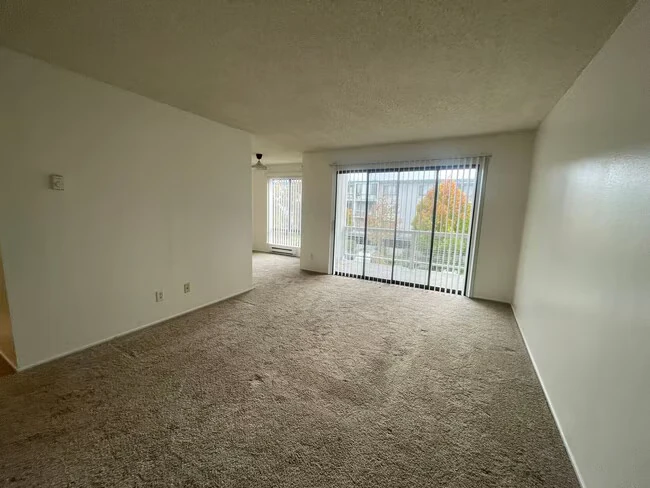 7 Commodore Dr Emeryville, CA 94608 photo 4