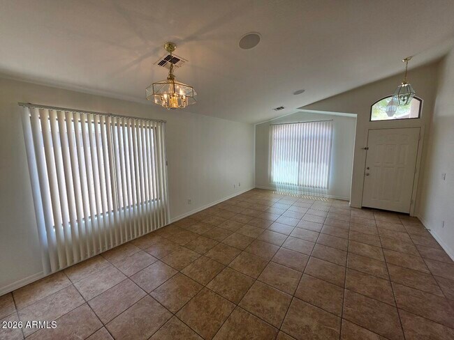 5532 W Southgate Ave photo 4