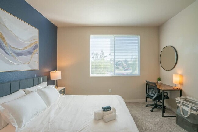 1890 S Country Club Way Tempe, AZ 85281 photo 5