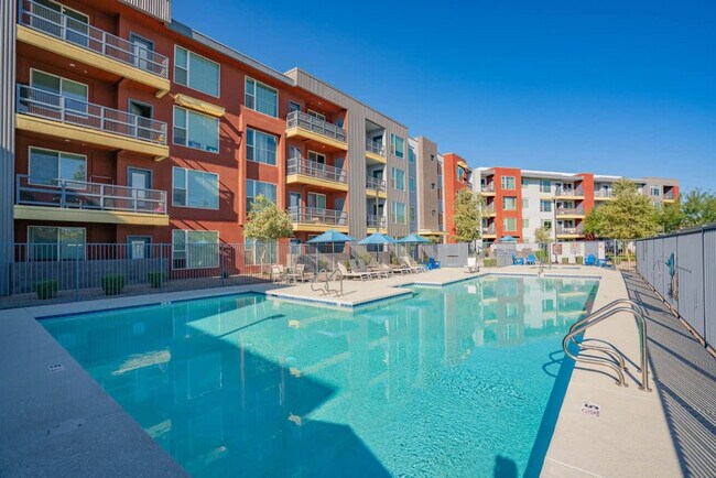 1890 S Country Club Way Tempe, AZ 85281 photo 3