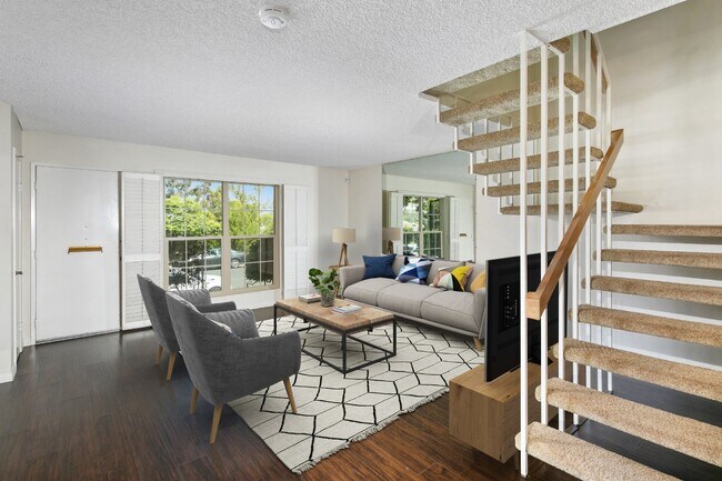 9677 Easter Way San Diego, CA 92121