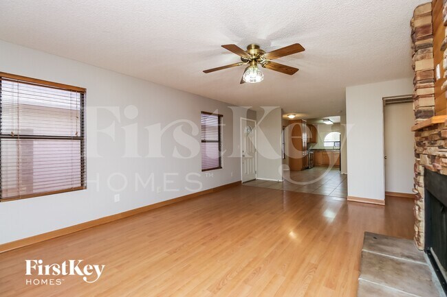 6410 W Townley Ave Glendale, AZ 85302 photo 5