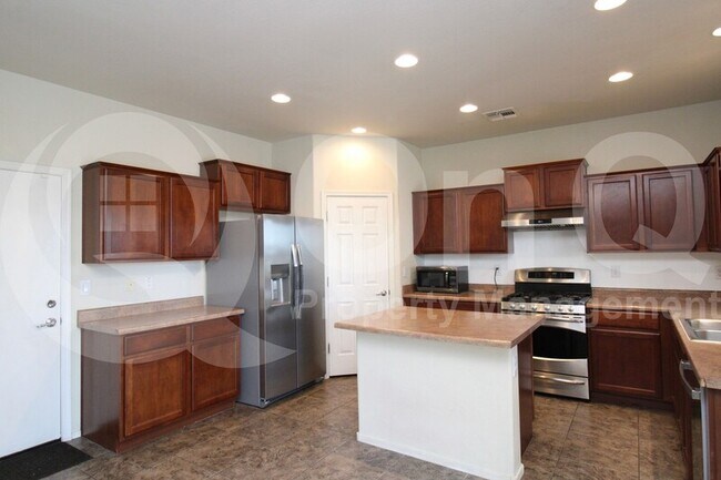 7373 W Monte Cristo Ave Peoria, AZ 85382 photo 4