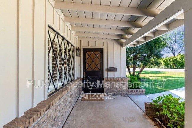 417 E Rose Ln Phoenix, AZ 85012 photo 2