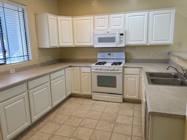 3522 S Cupertino Dr Gilbert, AZ 85297 photo 3