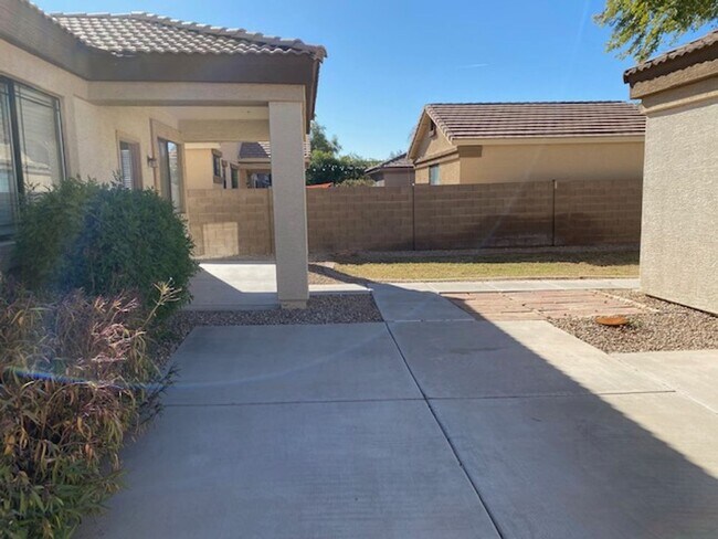 3522 S Cupertino Dr Gilbert, AZ 85297 photo 2