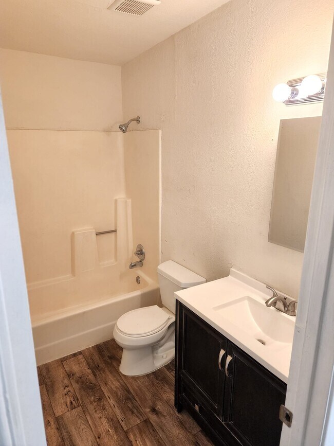 499 E Navajo Ave Apache Junction, AZ 85119 photo 5