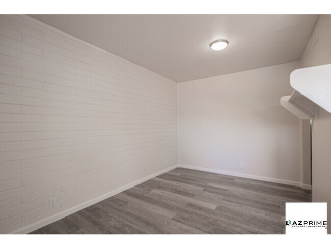 864 W Chandler Blvd Chandler, AZ 85225 photo 5