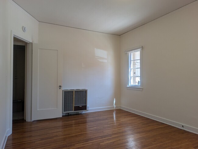 3403-3403 Park Blvd San Diego, CA 92103 photo 2