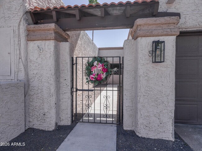 7663 E Pleasant Run Scottsdale, AZ 85258 photo 2