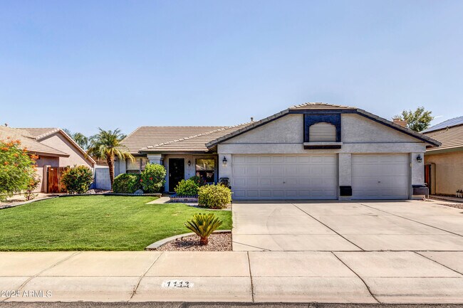 1113 E Betsy Ln Gilbert, AZ 85296 photo 3