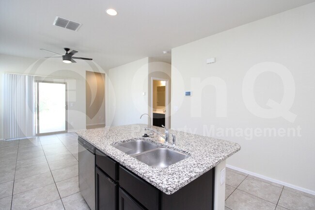 11605 E Lupine Ln Florence, AZ 85132 photo 3