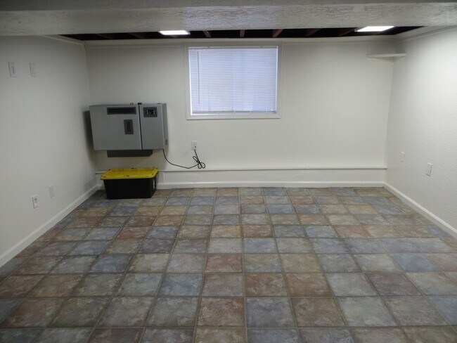 1361 C St photo 5