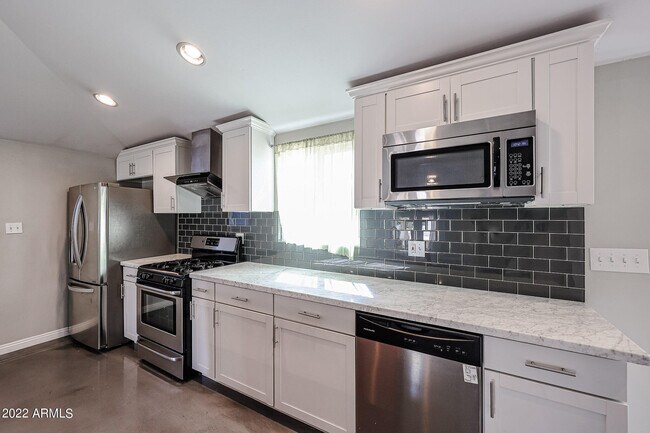 1034 E Elm St Phoenix, AZ 85014 photo 3