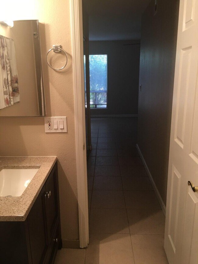 4317 N 19th Dr Phoenix, AZ 85015 photo 4