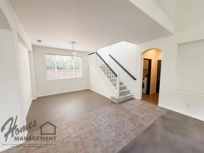6890 Camino De Amigos Carlsbad, CA 92009 photo 4