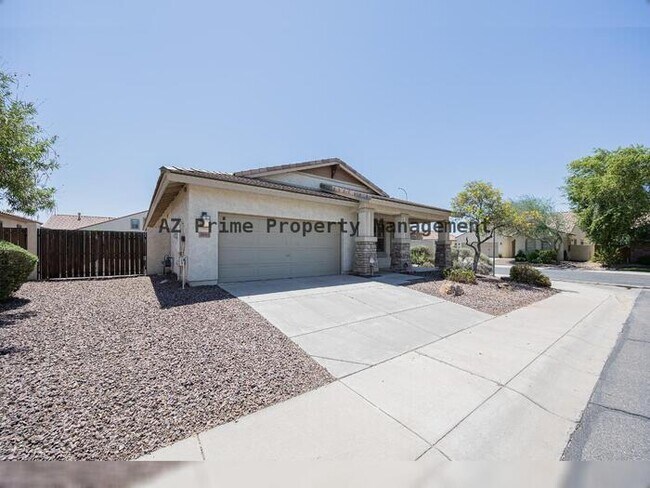 3681 E Yellowstone Pl