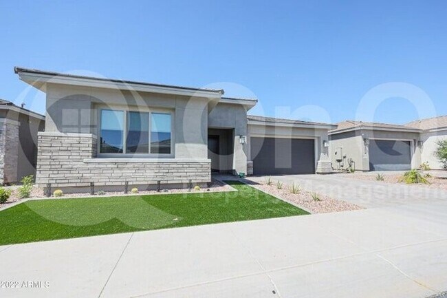 2830 E Pike St Phoenix, AZ 85024 photo 3