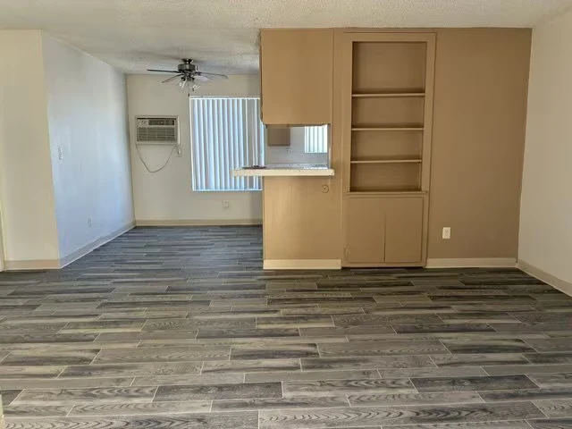 995 N Mollison Ave El Cajon, CA 92021 photo 3