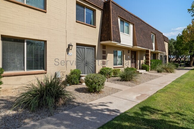 8476 E Chaparral Rd Scottsdale, AZ 85250 photo 2