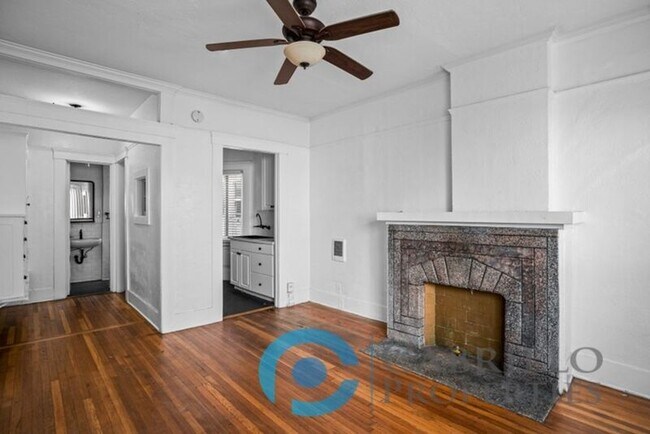 401 E Juniper St San Diego, CA 92101