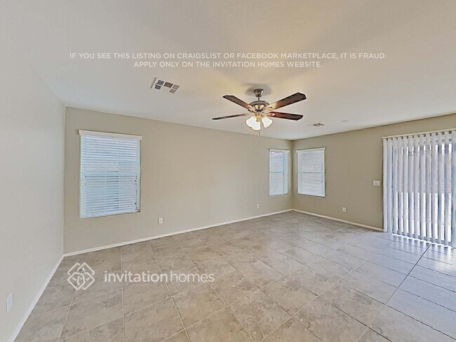 1425 E Lakeview Dr San Tan Valley, AZ 85143 photo 4