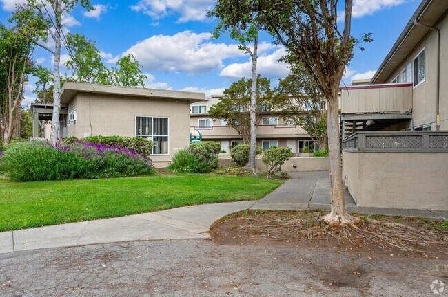 30 Novato St San Rafael, CA 94901 photo 2