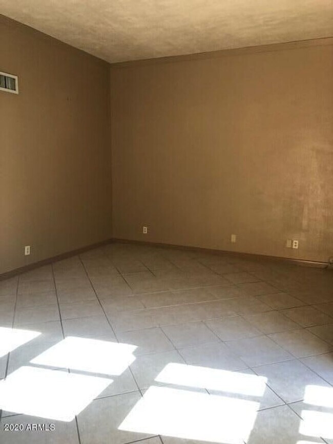 2421 E 7th St Tempe, AZ 85281 photo 3