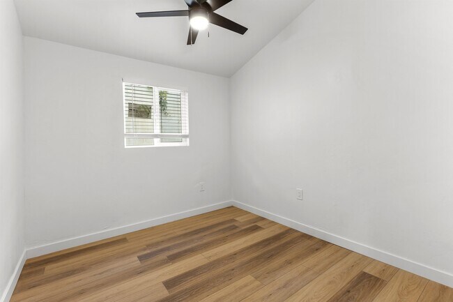 5649 Baja Dr San Diego, CA 92115 photo 5